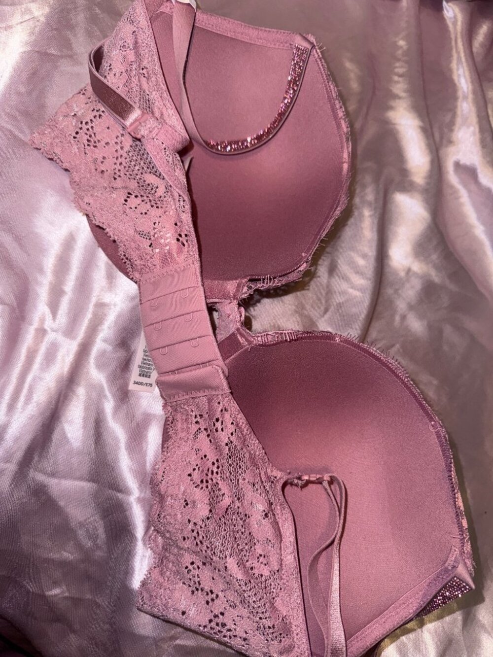 NWT Victoria’s Secret Pink Rhinestone Strap Rose Lace Push-Up Bra 34DD - Picture 2 of 2